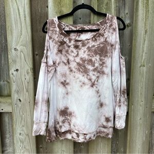 AMERICAN EAGLE Cold Shoulder Long Sleeve